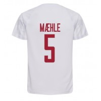 Camisa de Futebol Dinamarca Joakim Maehle #5 Equipamento Secundário Mundo 2022 Manga Curta
